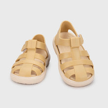 Load image into Gallery viewer, Igor Dijon Jelly Sandal Bay
