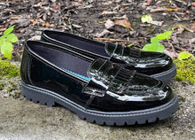 Load image into Gallery viewer, Term Willow Black Patent School Shoes
