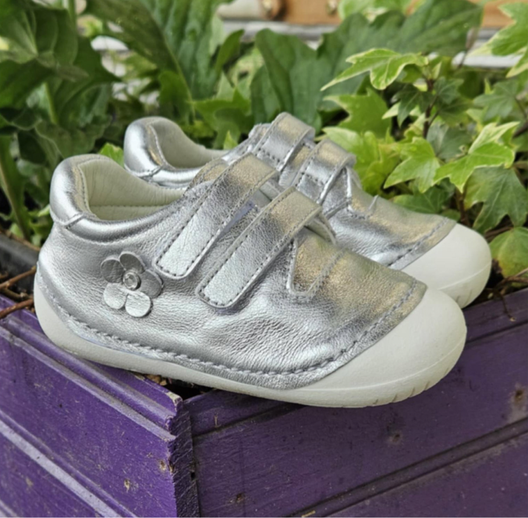 Andanines Metallic Silver Leather Pre-Walker 242204