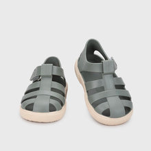 Load image into Gallery viewer, Igor Green Jelly Sandal Bay
