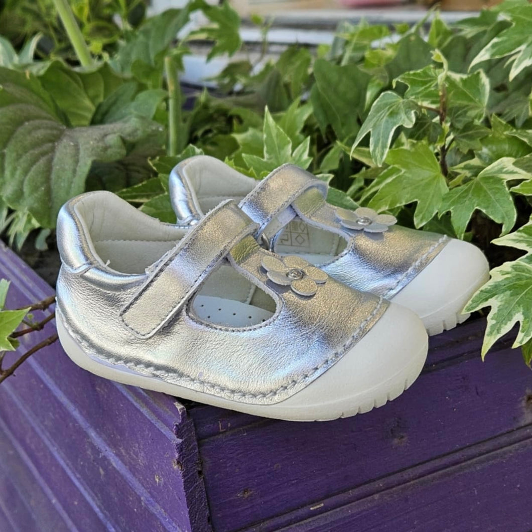 Andanines Metallic Silver Leather Pre-Walker 211113