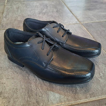 Load image into Gallery viewer, Term Finn Black Leather School Shoe
